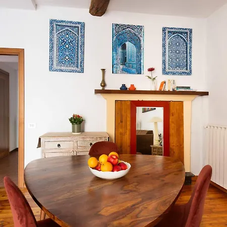 18th Century With Fresco Apartament Lesa