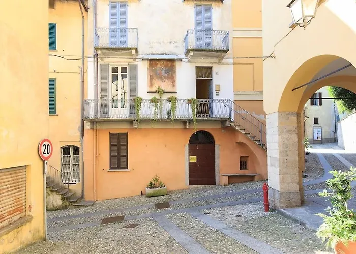 Apartament 18th Century With Fresco *