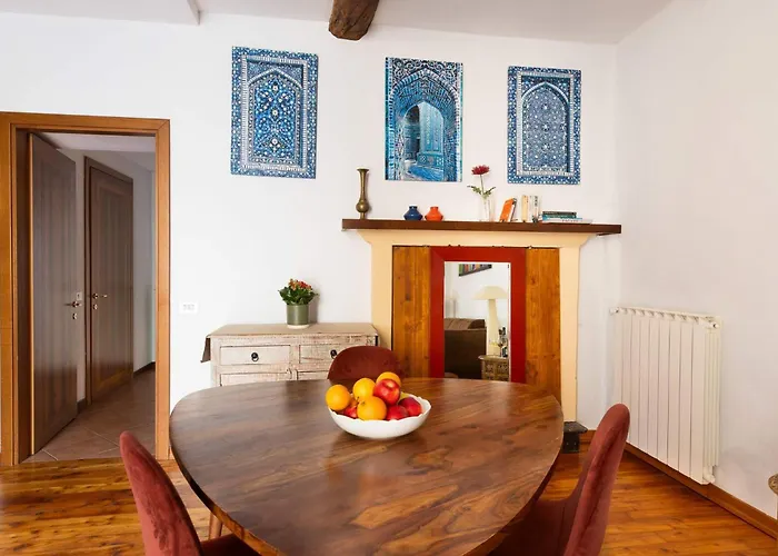 18th Century With Fresco Apartament Lesa