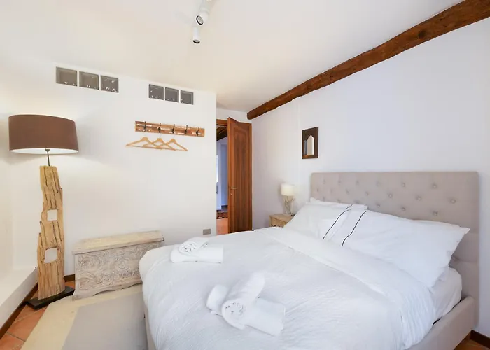 Apartament 18th Century With Fresco *